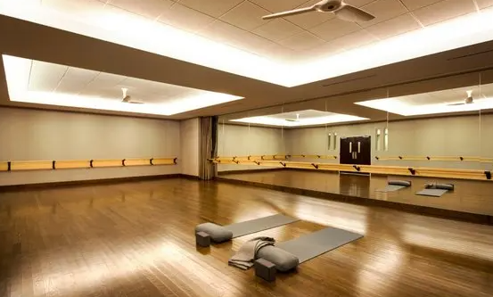 Equinox Fitness Club-Darien image
